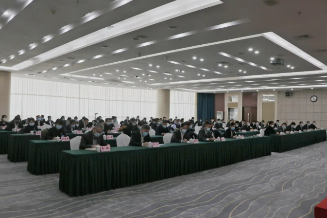 爱发体育官网、温泉集团举办贯彻落实市第十三次党代会精神宣讲报告会(图3)