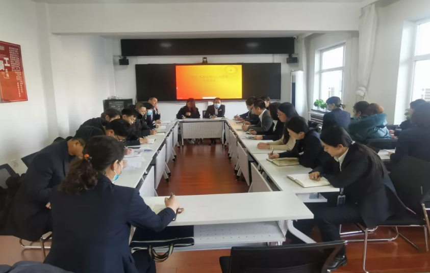 爱发体育官网、温泉集团召开“两会”及元旦春节信访维稳专题会议